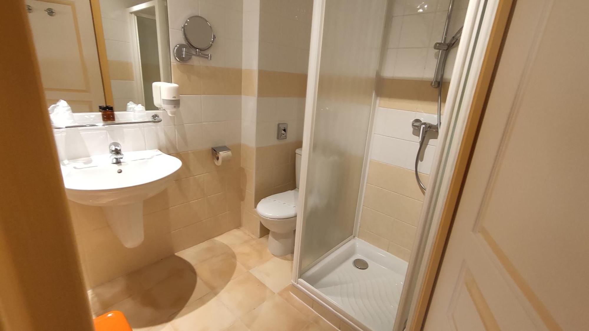 Share 3* Nizza