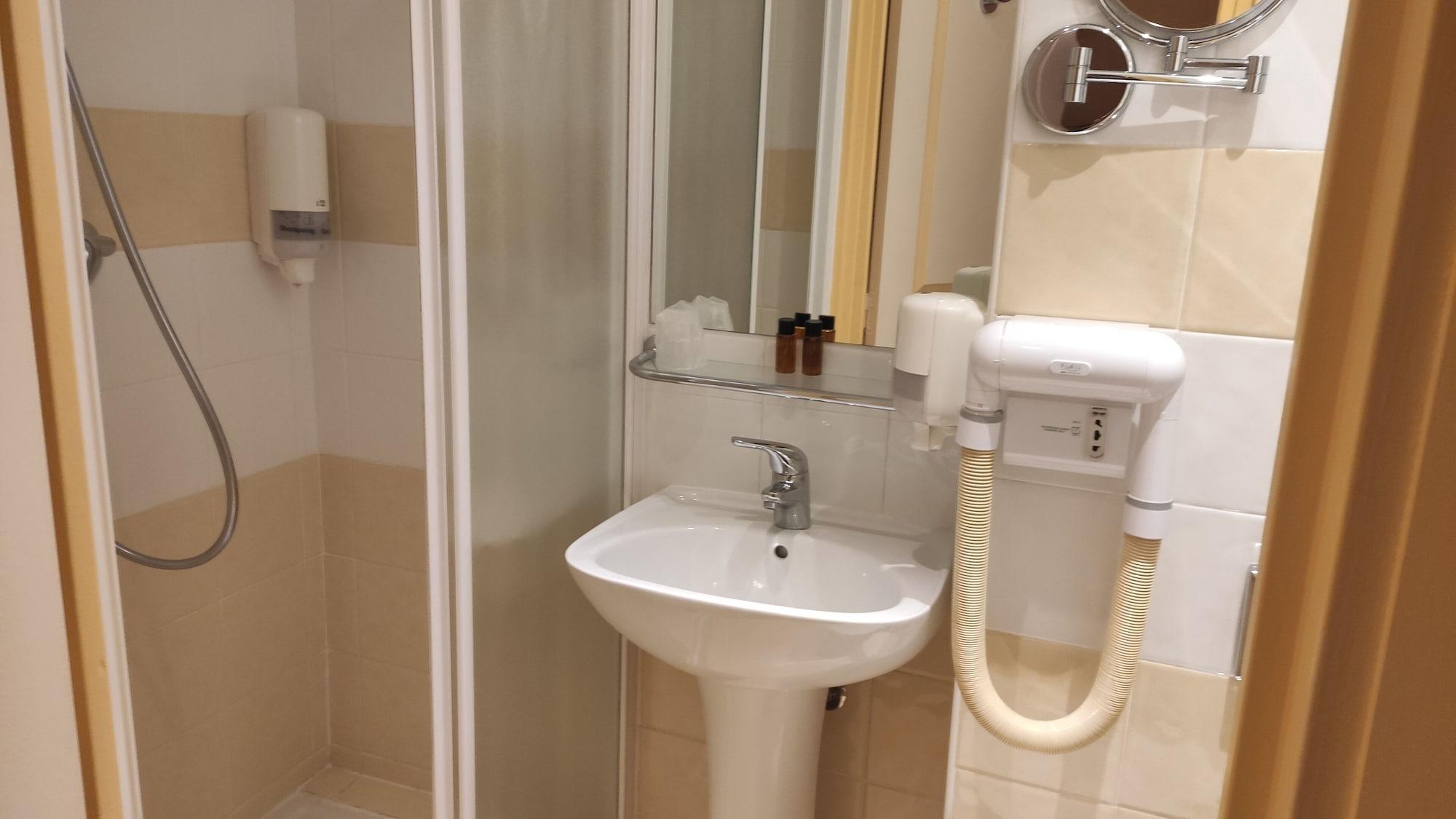 Share Mini-hôtel