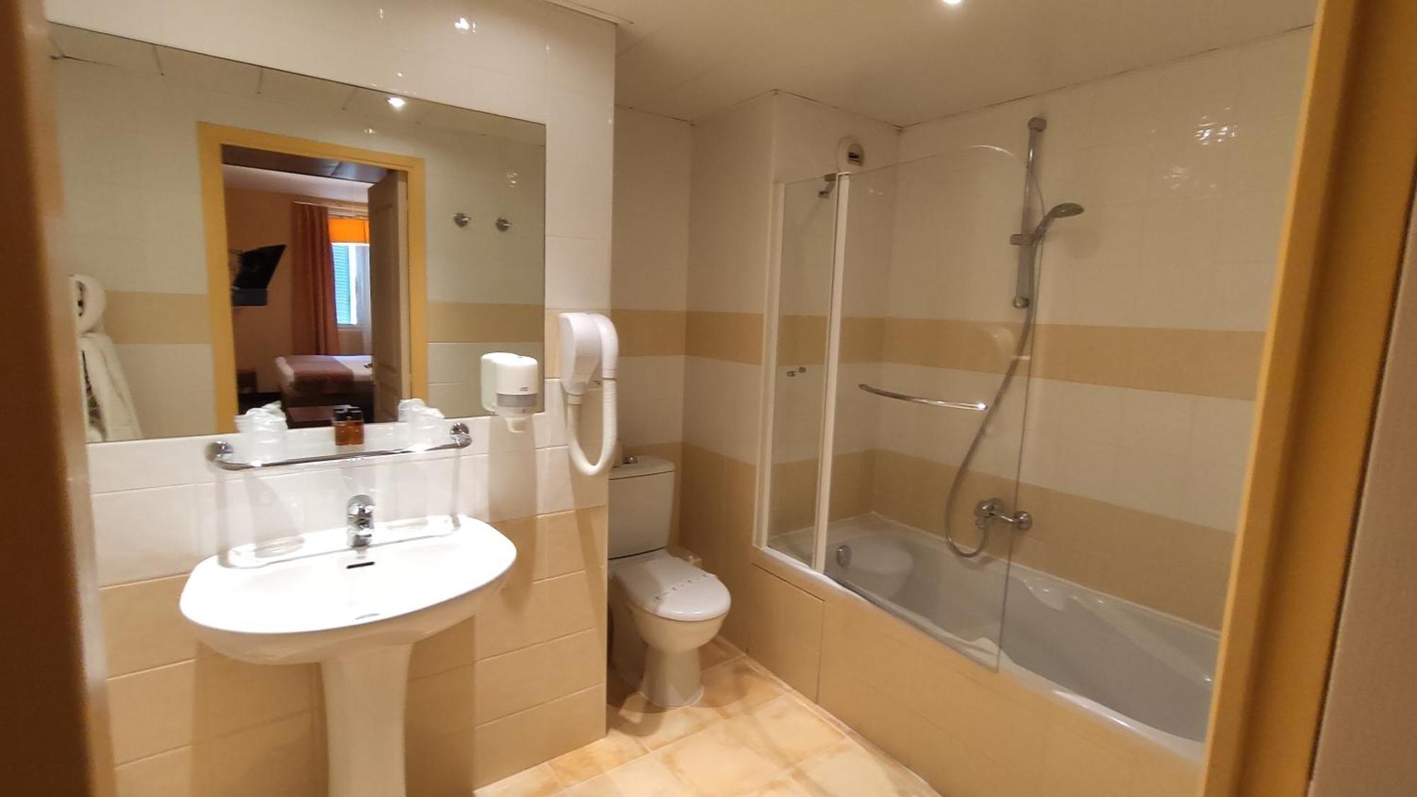 Share Mini-hôtel 3*